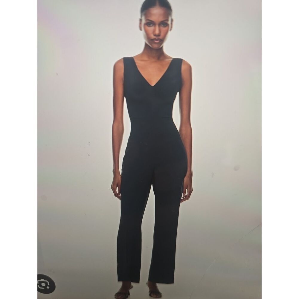 Aritzia Wilfred Jumpsuit with Criss Cross Back: Navy Blue. Encoulment Size‎ 00